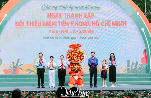 Hội đồng Đội TP.HCM tuyên dương 160 liên đội trưởng tiêu biểu năm học 2025 - 2026- Ảnh 3.