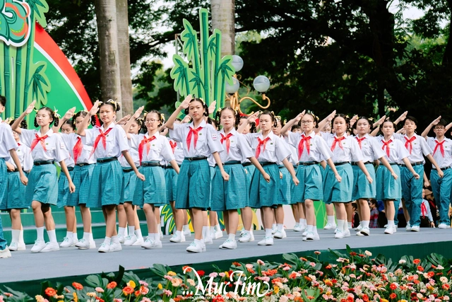 Hội đồng Đội TP.HCM tuyên dương 160 liên đội trưởng tiêu biểu năm học 2025 - 2026- Ảnh 9.