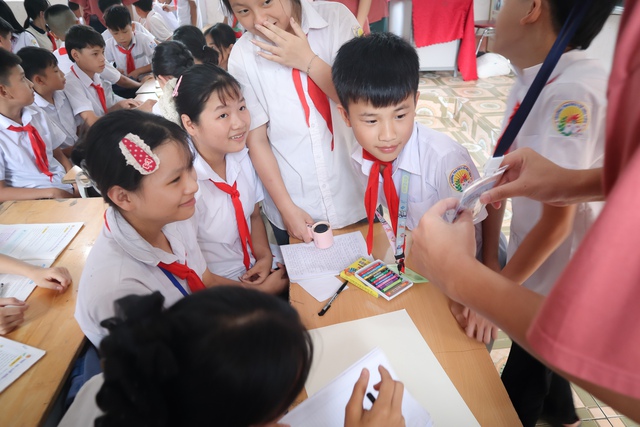 Học sinh Hà Nội lan toả yêu thương qua dự án quyên góp sách- Ảnh 5.