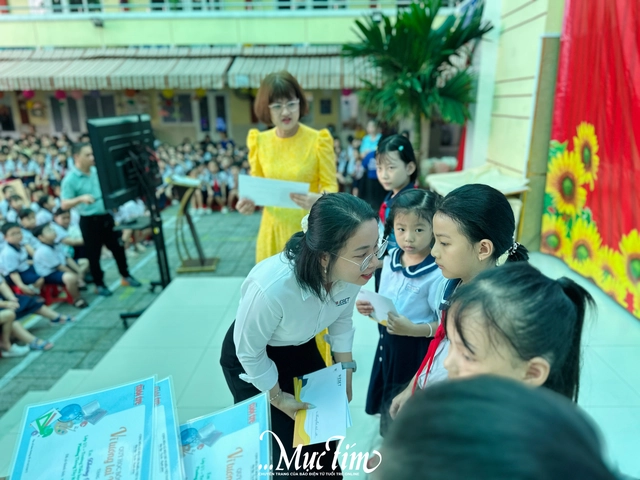 Học bổng Vì tương lai Việt Nam tiếp tục tiếp sức cho những ‘mầm xanh’ tiểu học - Ảnh 1.