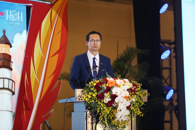 Đêm tri ân đáng nhớ của học trò Trường THPT chuyên Khoa học Xã hội và Nhân văn  - Ảnh 3.