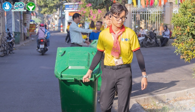 Quán quân Thủ lĩnh sinh viên TP.HCM 2026: Người trẻ không nên chỉ tiêu thụ AI- Ảnh 7. Quán quân Thủ lĩnh sinh viên TP.HCM 2026: Người trẻ không nên chỉ tiêu thụ AI- Ảnh 7.