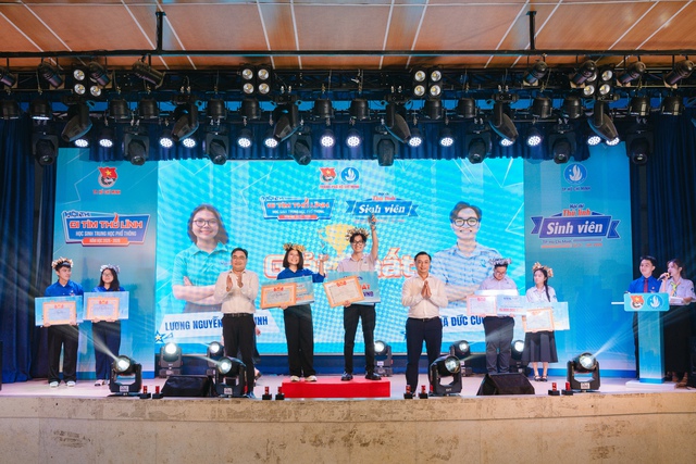 Quán quân Thủ lĩnh sinh viên TP.HCM 2026: Người trẻ không nên chỉ tiêu thụ AI- Ảnh 2. Quán quân Thủ lĩnh sinh viên TP.HCM 2026: Người trẻ không nên chỉ tiêu thụ AI- Ảnh 2.