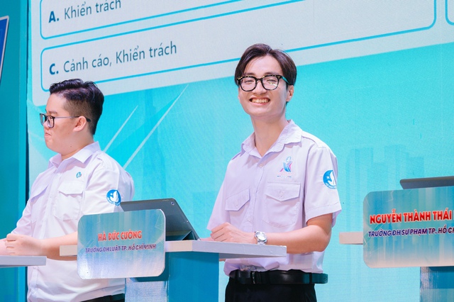 Quán quân Thủ lĩnh sinh viên TP.HCM 2026: Người trẻ không nên chỉ tiêu thụ AI- Ảnh 6. Quán quân Thủ lĩnh sinh viên TP.HCM 2026: Người trẻ không nên chỉ tiêu thụ AI- Ảnh 6.