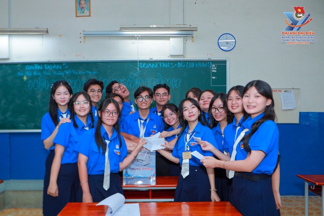 Quán quân Thủ lĩnh sinh viên TP.HCM 2026: Người trẻ không nên chỉ tiêu thụ AI- Ảnh 3. Quán quân Thủ lĩnh sinh viên TP.HCM 2026: Người trẻ không nên chỉ tiêu thụ AI- Ảnh 3.