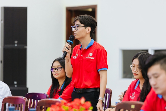 Quán quân Thủ lĩnh sinh viên TP.HCM 2026: Người trẻ không nên chỉ tiêu thụ AI- Ảnh 4. Quán quân Thủ lĩnh sinh viên TP.HCM 2026: Người trẻ không nên chỉ tiêu thụ AI- Ảnh 4.
