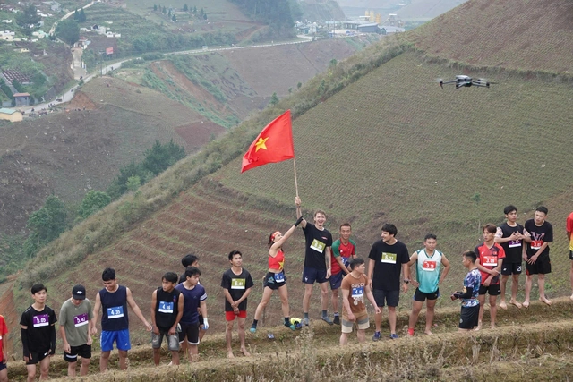 In Vietnam, race sends runners scrambling over flooded rice terraces- Ảnh 8.