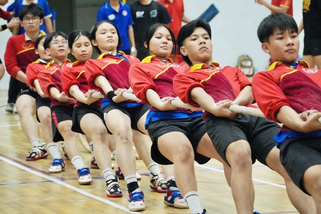 Đội tuyển kéo co Trường THPT Bình Chánh rinh 3 huy chương vàng cấp thành phố- Ảnh 2.