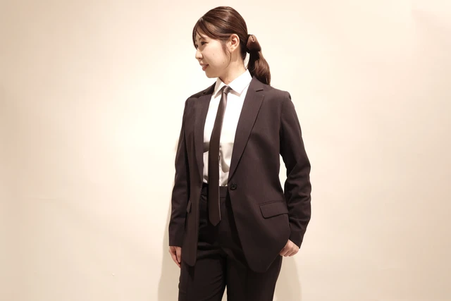 Japanese youths enjoy gender-bending fashion- Ảnh 1.