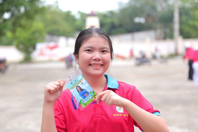 Quán quân Thủ lĩnh học sinh THPT dám bước ra khỏi vùng an toàn- Ảnh 2. Quán quân Thủ lĩnh học sinh THPT dám bước ra khỏi vùng an toàn- Ảnh 2.