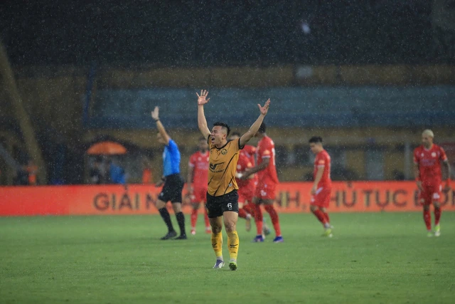 Trực tuyến vòng 24 V-League 1: Đông Á Thanh Hóa - Hoàng Anh Gia Lai - Ảnh 1.