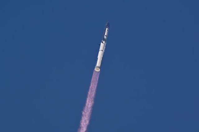 SpaceX's Starship flight hits most targets in pre-IPO test - Ảnh 2.