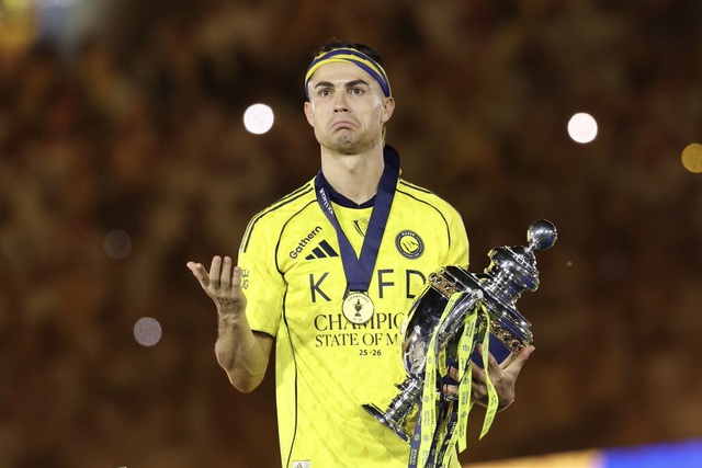 Ronaldo dẫn đầu, Messi đứng thứ 3 trong danh sách VĐV kiếm tiền nhiều nhất năm - Ảnh 1. Ronaldo dẫn đầu, Messi đứng thứ 3 trong danh sách VĐV kiếm tiền nhiều nhất năm - Ảnh 1.