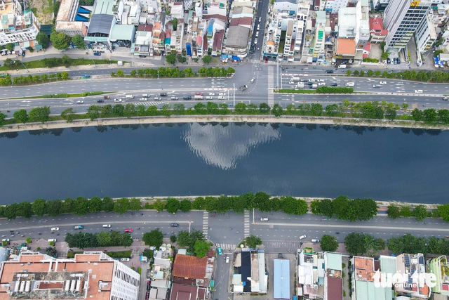 Ho Chi Minh City’s canals gradually come back to life - Ảnh 18.