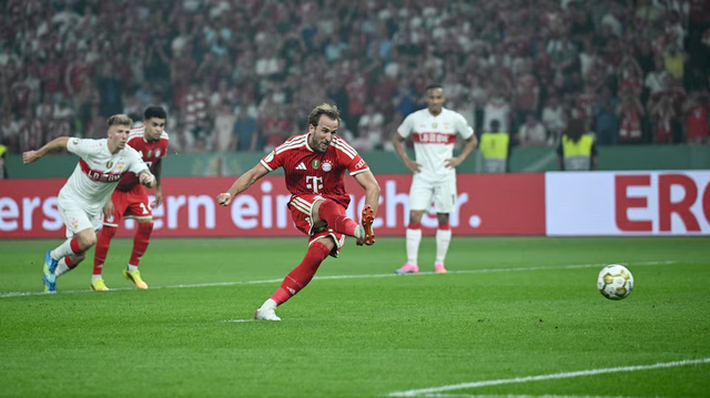 Kane hat-trick hands Bayern German Cup victory and domestic double - Ảnh 2.