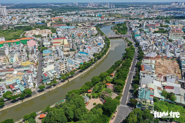 Ho Chi Minh City’s canals gradually come back to life - Ảnh 8.
