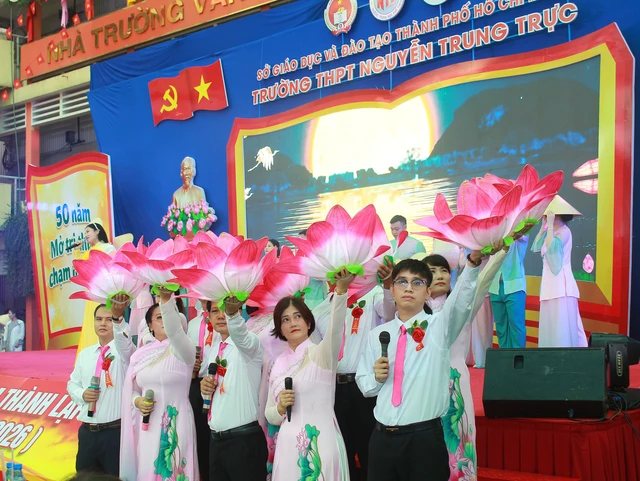 Trường THPT Nguyễn Trung Trực - Ảnh 3.