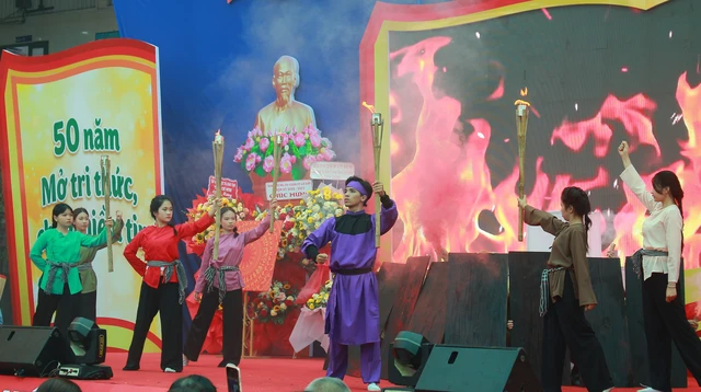 Trường THPT Nguyễn Trung Trực - Ảnh 7.