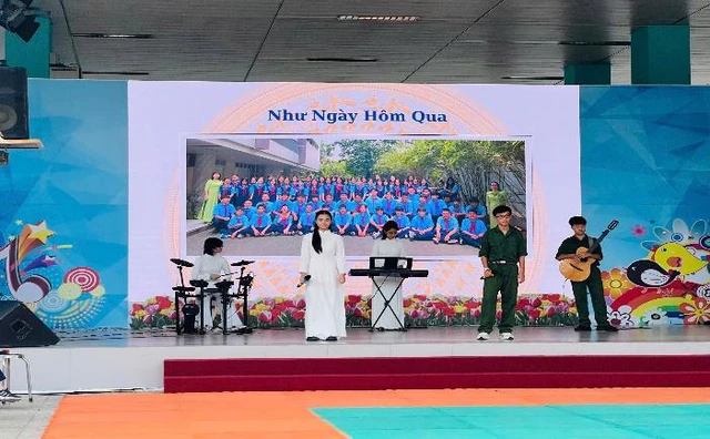Nâng cao năng lực số cho đội viên thông qua mô hình “Sân chơi đầu tuần” - Ảnh 11.