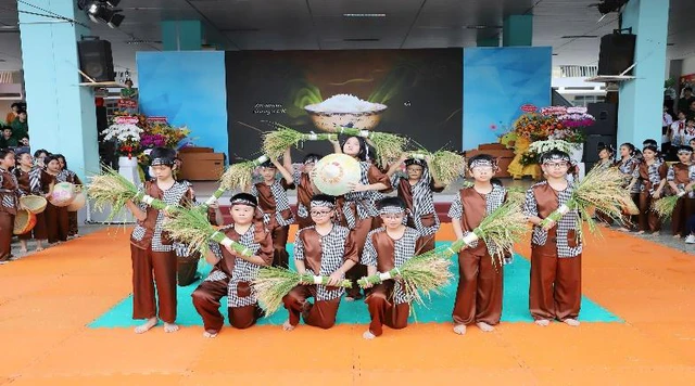 Nâng cao năng lực số cho đội viên thông qua mô hình “Sân chơi đầu tuần” - Ảnh 12.