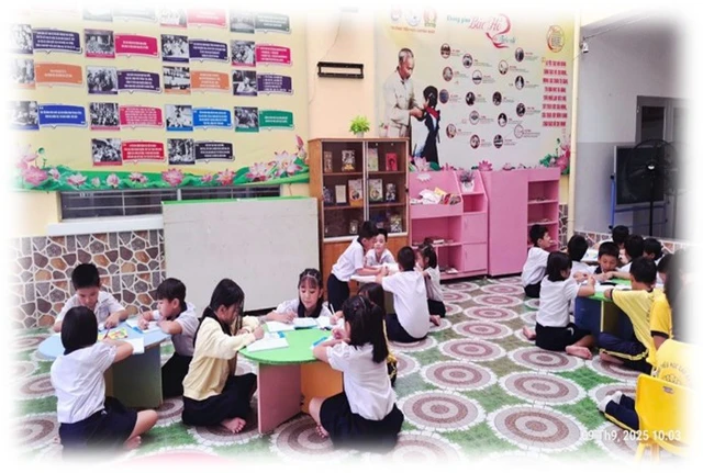 Khơi dậy văn hóa đọc cho học sinh tiểu học từ hoạt động trải nghiệm “du hành vui cùng sách” - Ảnh 8.