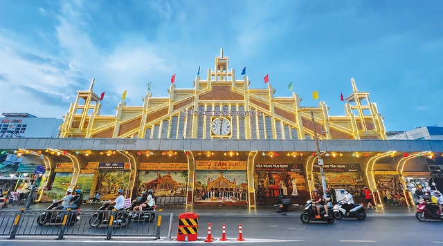 2 công trình được chỉnh trang mừng kỷ niệm 50 năm thành phố mang tên Bác - Ảnh 2.
