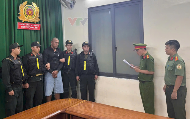 Ho Chi Minh City police chief emphasizes legal compliance for both Vietnamese citizens, foreigners after deadly shooting - Ảnh 3.