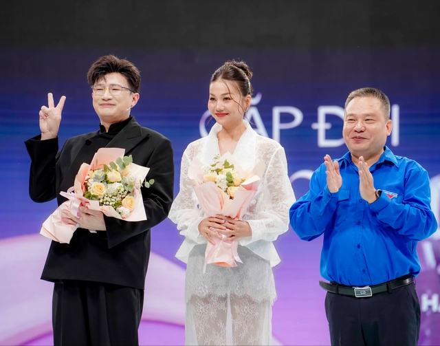 Thanh Hằng, Dược sĩ Tiến tiếp tục làm host kiêm giám khảo cuộc thi Hoa khôi Sinh viên Việt Nam 2026 - Ảnh 1.