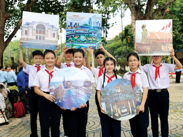 Yêu biết bao nhiêu chiếc khăn quàng đỏ- Ảnh 7. Yêu biết bao nhiêu chiếc khăn quàng đỏ- Ảnh 7.