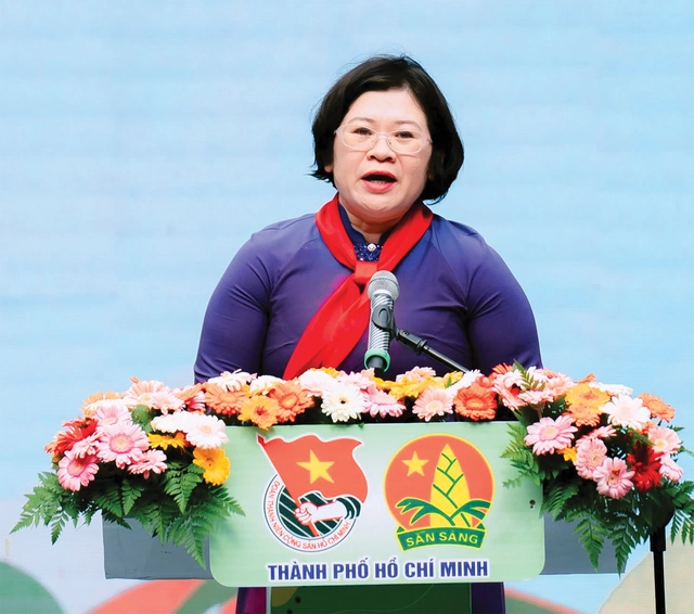 Yêu biết bao nhiêu chiếc khăn quàng đỏ- Ảnh 6. Yêu biết bao nhiêu chiếc khăn quàng đỏ- Ảnh 6.