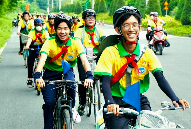 Children cannot be left to social media: What Australia’s experience means for Vietnam - Ảnh 1.