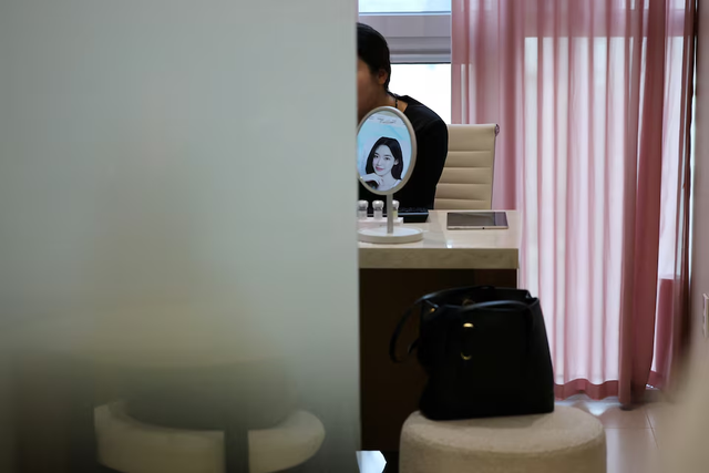 From K-pop to K-glow: lasers, facial firming drive South Korea's new tourism wave- Ảnh 3.