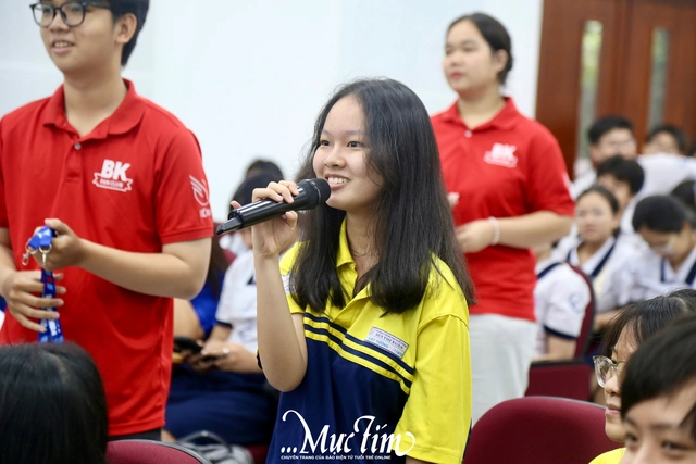 Học sinh khám phá phòng thí nghiệm mở tại Trường đại học Bách khoa TP.HCM- Ảnh 3.
