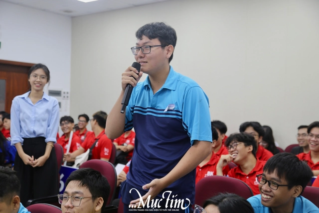 Học sinh khám phá phòng thí nghiệm mở tại Trường đại học Bách khoa TP.HCM- Ảnh 4.