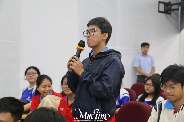 Học sinh khám phá phòng thí nghiệm mở tại Trường đại học Bách khoa TP.HCM- Ảnh 5.