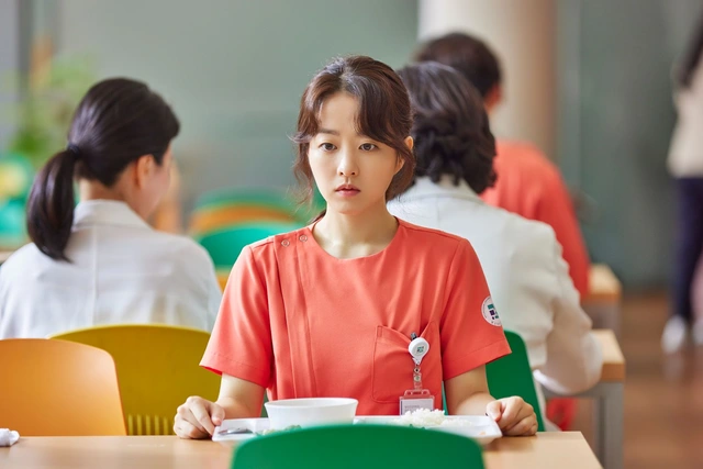 Park Bo Young lột xác táo bạo trong Gold land - Ảnh 3.