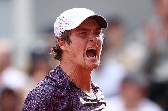 Teen sensation Fonseca comes of age by taming Djokovic at French Open - Ảnh 4.