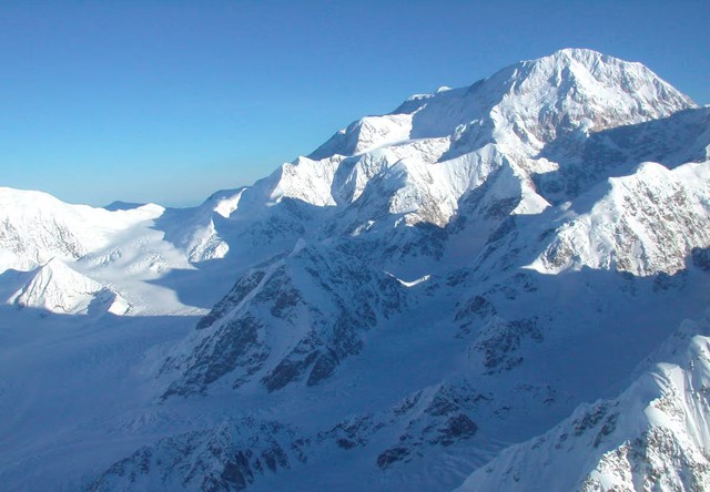 Three Latvian climbers die in fall from Mount McKinley in Alaska - Ảnh 1. Three Latvian climbers die in fall from Mount McKinley in Alaska - Ảnh 1.