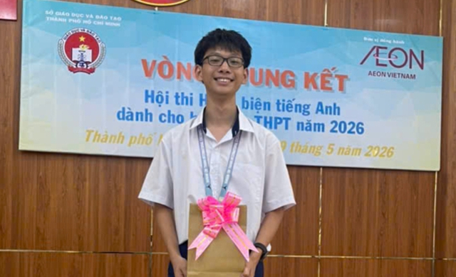 Quán quân Cuộc thi Hùng biện tiếng Anh: người mê ngoại ngữ, người là vận động viên bơi lội - Ảnh 2.