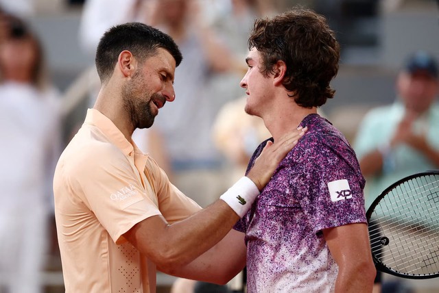Teen sensation Fonseca comes of age by taming Djokovic at French Open - Ảnh 2.