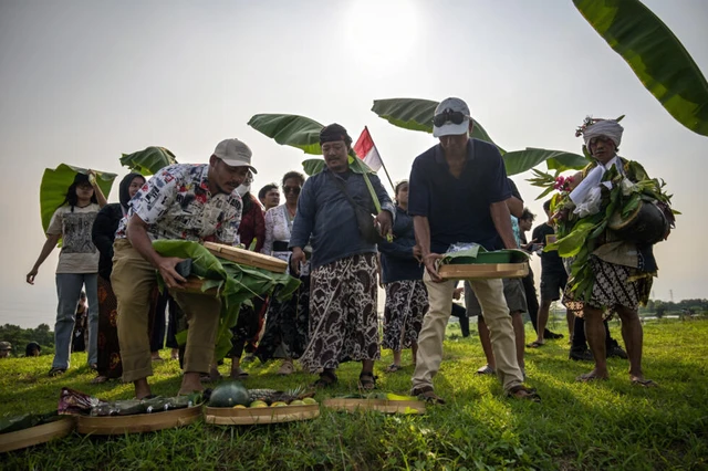 2 decades later, impacts from Indonesia mud volcano linger - Ảnh 2.