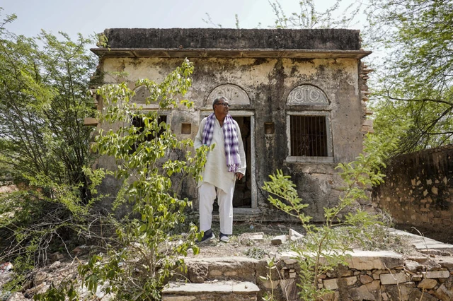 Mining turns India's heat-shield hills to dust - Ảnh 5.