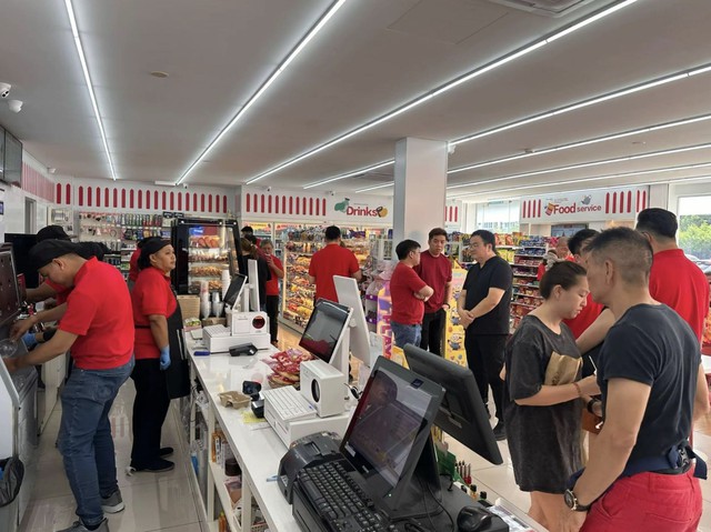 China’s convenience store giant Meiyijia opens first Ohmee outlets in Vietnam- Ảnh 1.