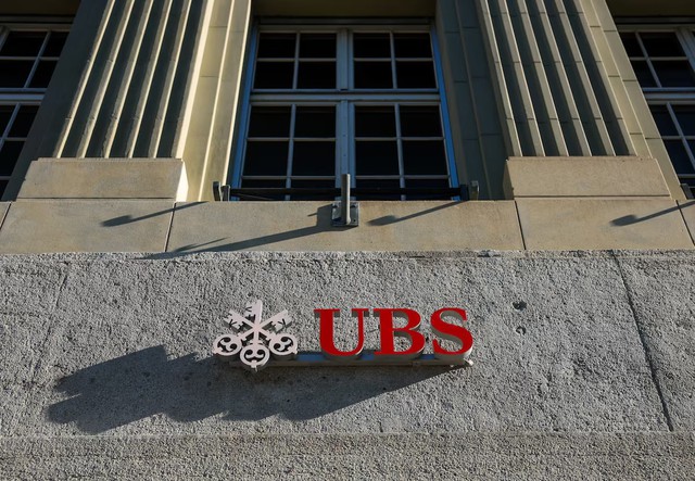 Swiss lawmakers seek to fast-track UBS capital decision as debate begins- Ảnh 1.