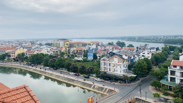 Da Nang real estate service revenue rises in April despite higher lending rates - Ảnh 1.