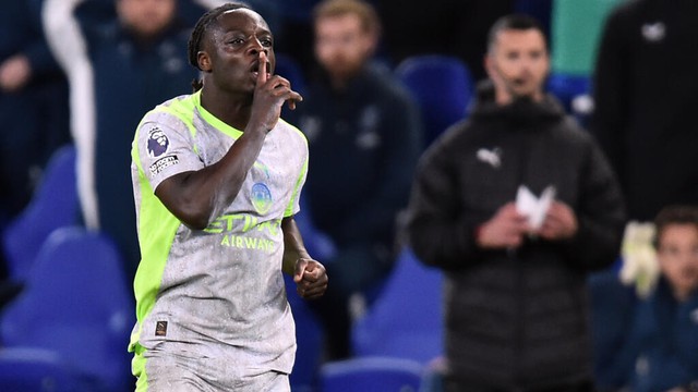 Advantage Arsenal as Man City held in six-goal Everton thriller - Ảnh 1.
