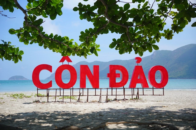 Những điểm đến không thể bỏ lỡ khi đi Côn Đảo dịp hè này- Ảnh 1.