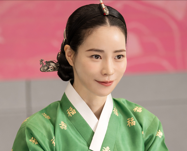 Lim Ji Yeon gây tò mò khi làm 'đệ nhất ác nữ' trong My royal nemesis - Ảnh 2.