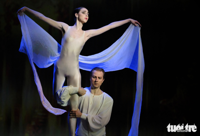 Nearly 100 artists from Belarus’ oldest theater bring opera, ballet masterpieces to Hanoi- Ảnh 3.