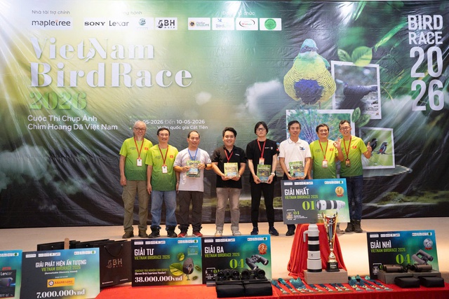 In Vietnam, over 100 Vietnamese, int’l competitors join bird photography race - Ảnh 2.